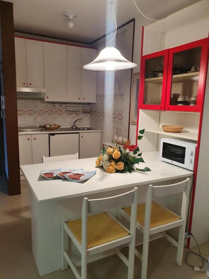 Solarium Apartment Бибионе Екстериор снимка