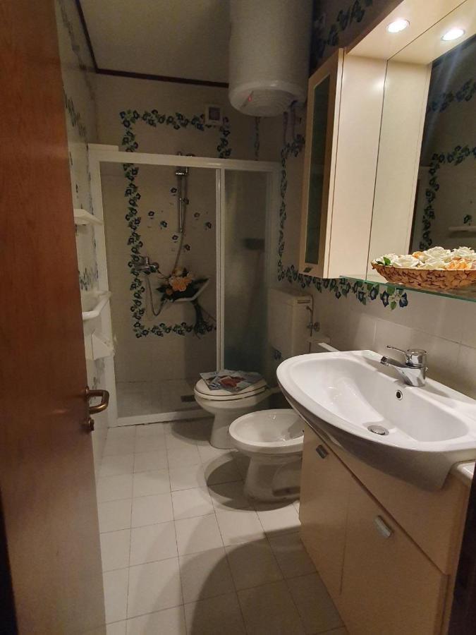 Solarium Apartment Бибионе Екстериор снимка