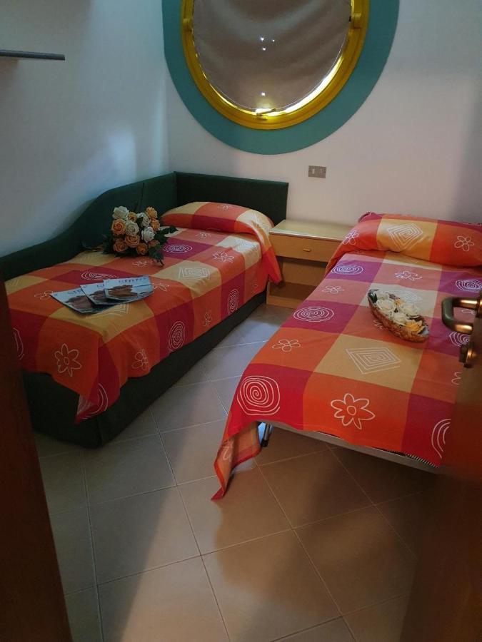 Solarium Apartment Бибионе Екстериор снимка
