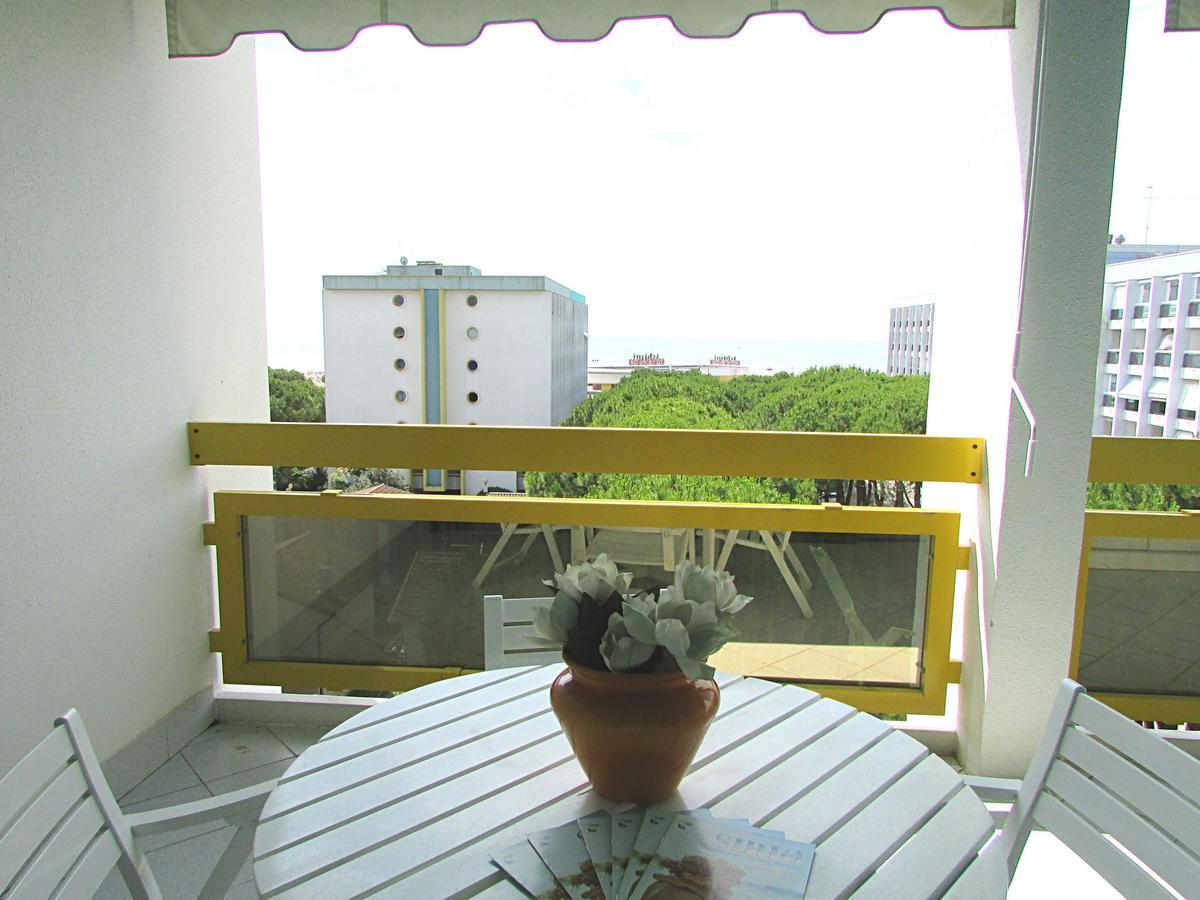 Solarium Apartment Бибионе Екстериор снимка