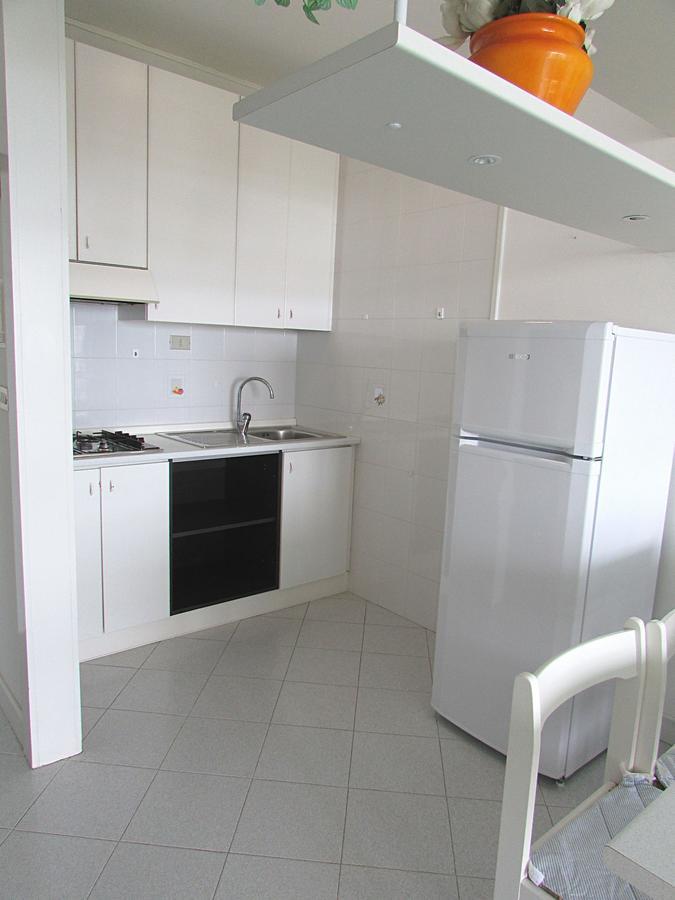 Solarium Apartment Бибионе Екстериор снимка