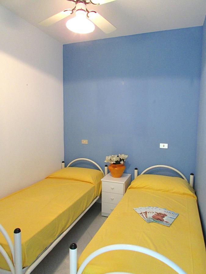Solarium Apartment Бибионе Екстериор снимка